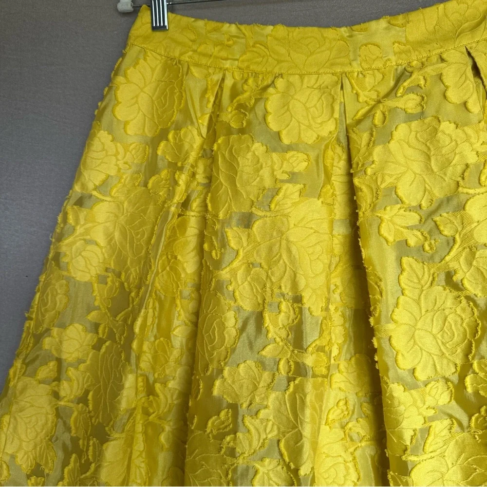 Who What Wear Yellow Textured A-Line Full Pleated Skirt Size 8 Cottagecore - Picture 7 of 8